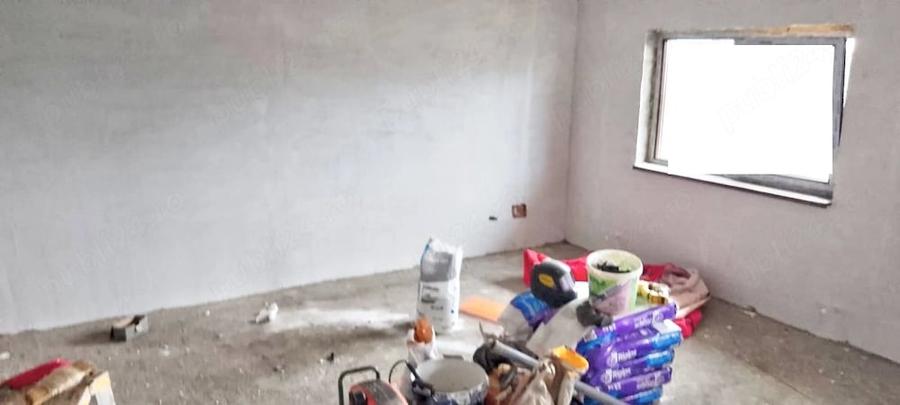 Casă cu Teren 500 Mp în Central