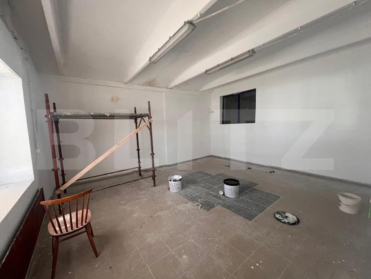 Spațiu industrial, de 800 mp, în Bucovăț