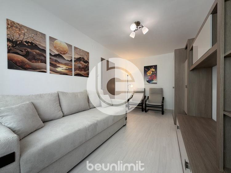 Apartament cu 3 camere decomandat, mobilat în Vasile Aaron
