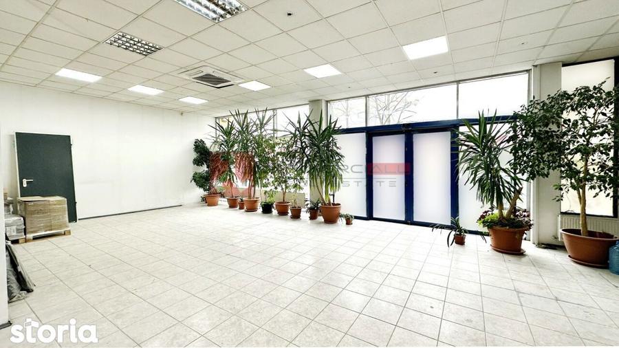 Spațiu comercial, de 180 mp, în Dârste