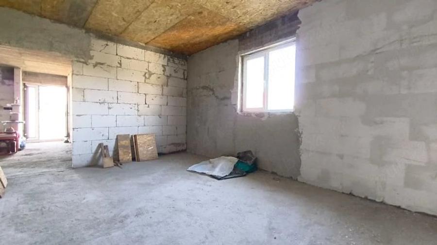 Casă cu 1 camere cu Teren 500 Mp în Central