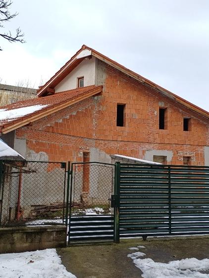 Casă individuală cu 4 camere cu Teren 410 Mp în Complex Studențesc