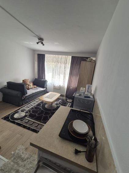 Garsonieră decomandată în Complex Studențesc
