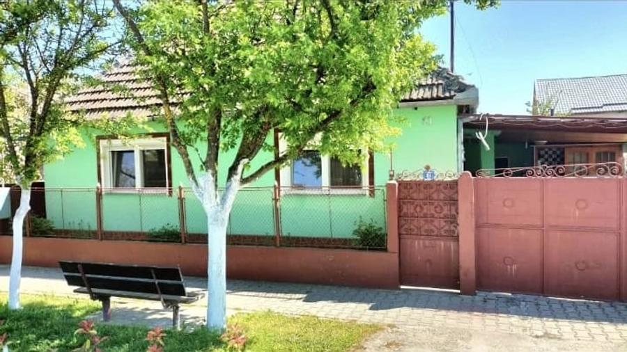 Casă cu 3 camere cu Teren 482 Mp în Voiteg