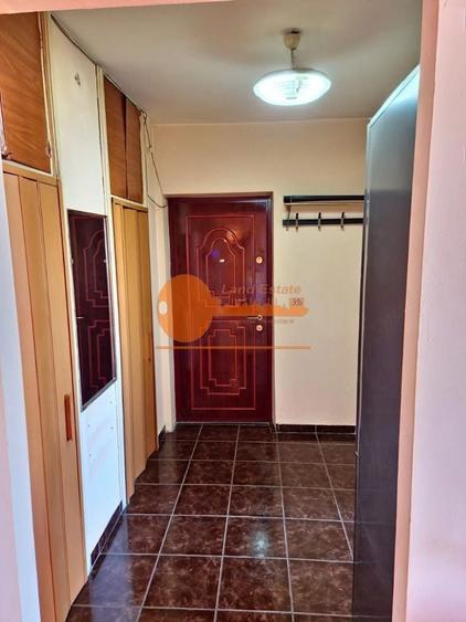 Apartament cu 2 camere semidecomandat în Crângași