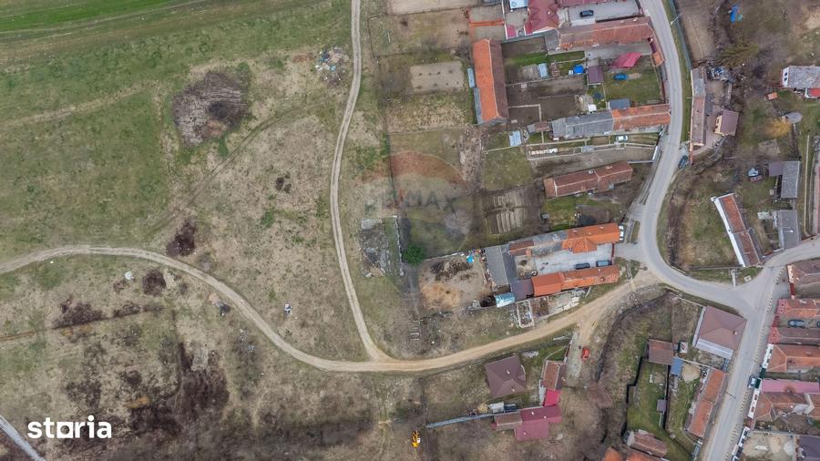 Teren de 9979 mp, în Crizbav
