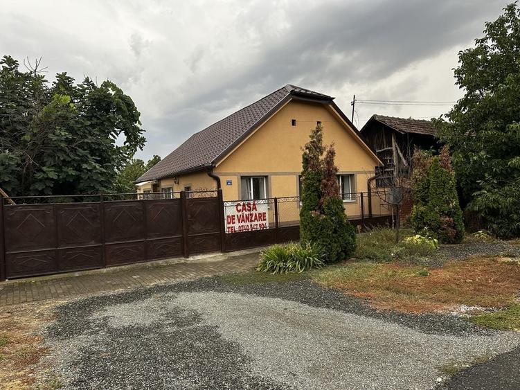 Casă cu 3 camere în Central