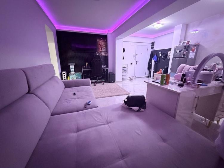 Apartament cu 2 camere decomandat în Exterior Vest