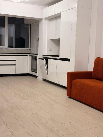 Apartament cu 2 camere decomandat, mobilat în Central