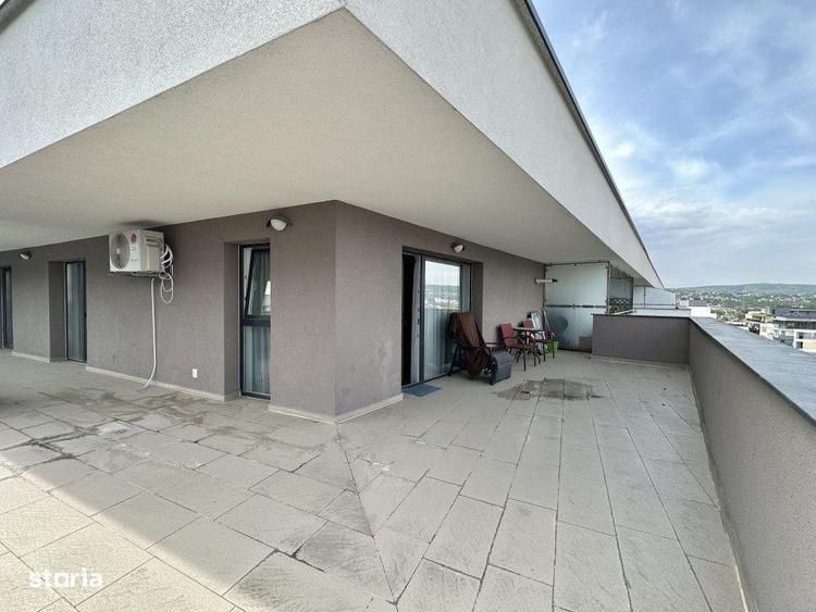 Apartament cu 3 camere, mobilat în Central