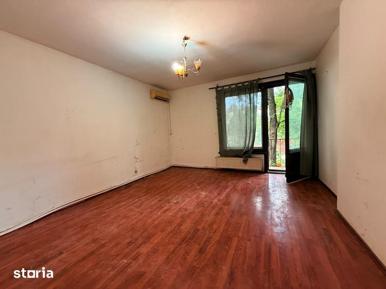 Apartament cu 2 camere decomandat în Primăverii