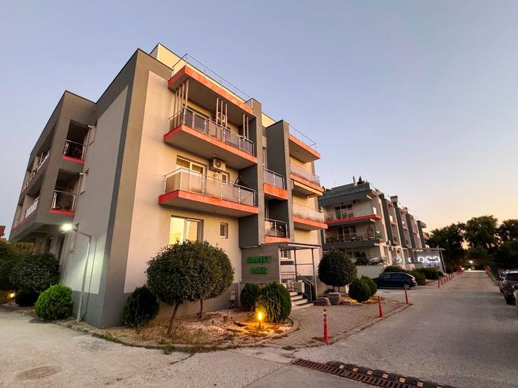 Apartament cu 2 camere decomandat în Sisești