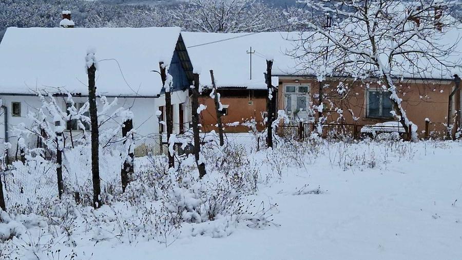 Casă cu 4 camere în Cireșoaia