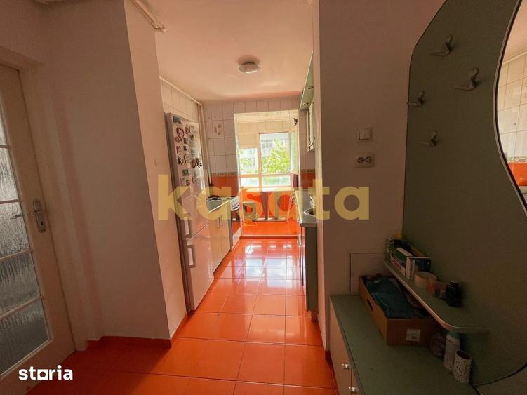 Apartament cu 2 camere decomandat în Ozana