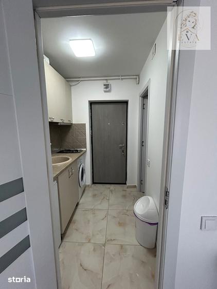 Garsonieră în Titan