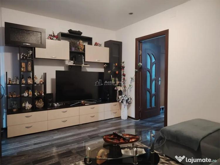 Apartament cu 2 camere semidecomandat în Boldești
