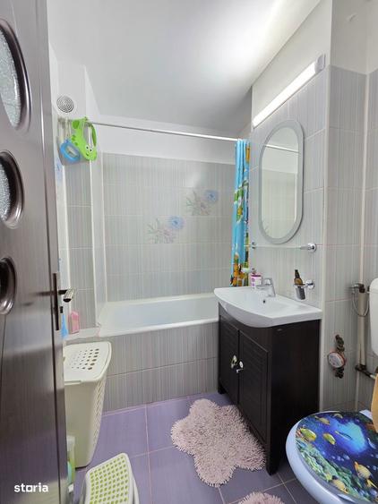 Apartament cu 3 camere decomandat, mobilat în Sălăjan