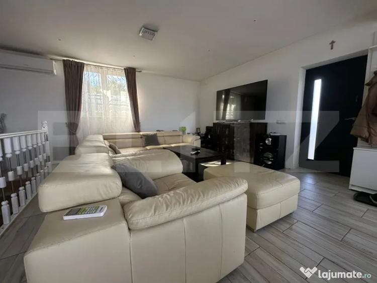Casă cu 4 camere cu Teren 1660 Mp în Vulcan