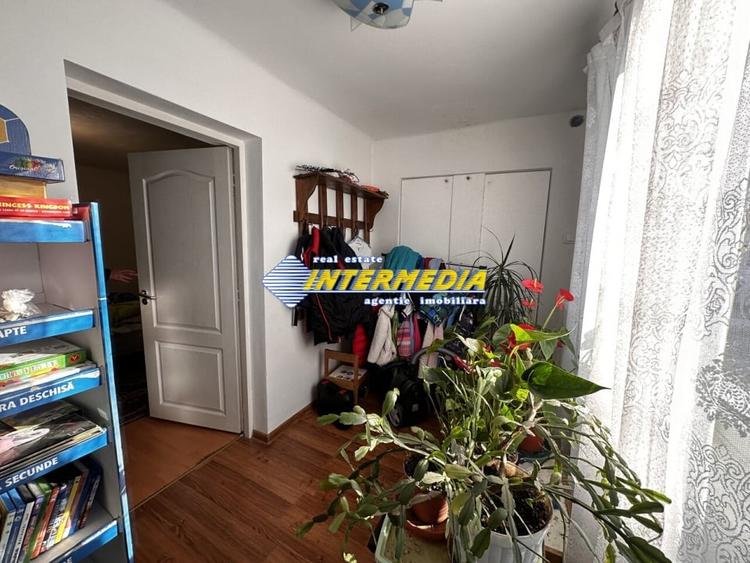 Casă individuală cu 3 camere cu Canalizare în Cetate