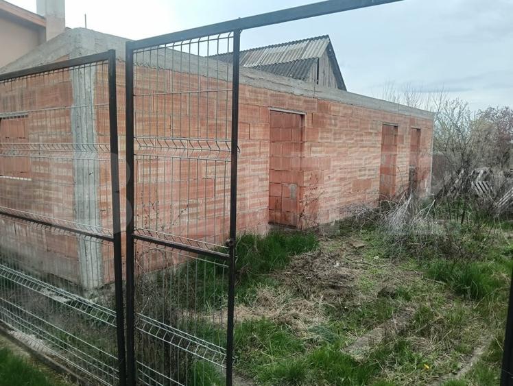 Casă individuală cu 3 camere cu Teren 2985 Mp în Nițchidorf