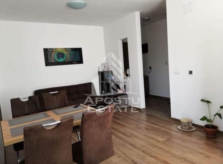 Apartament cu 2 camere semidecomandat, mobilat în Dumbrăvița