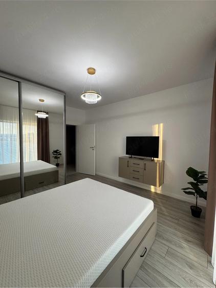 Apartament cu 2 camere decomandat în Apărătorii Patriei