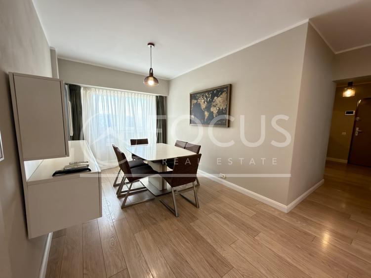 Apartament cu 4 camere semidecomandat, mobilat în P-ța Victoriei