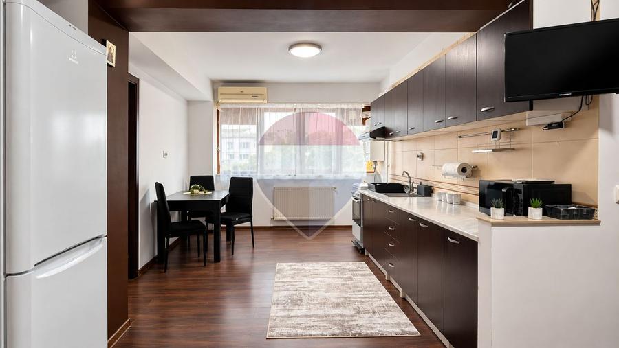 Apartament cu 3 camere decomandat în Letea