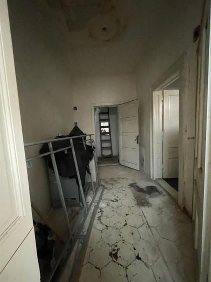 Apartament la curte comuna ULTRACENTRAL - 1