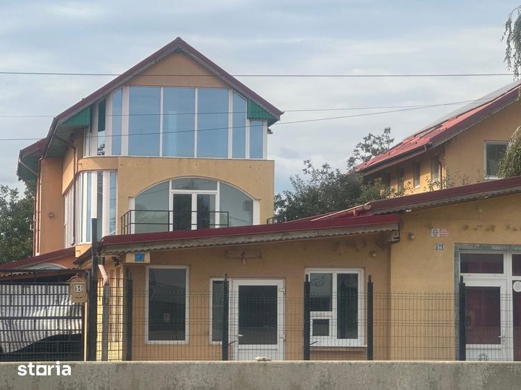 Casă cu 10 camere cu Teren 750 Mp în Balotești