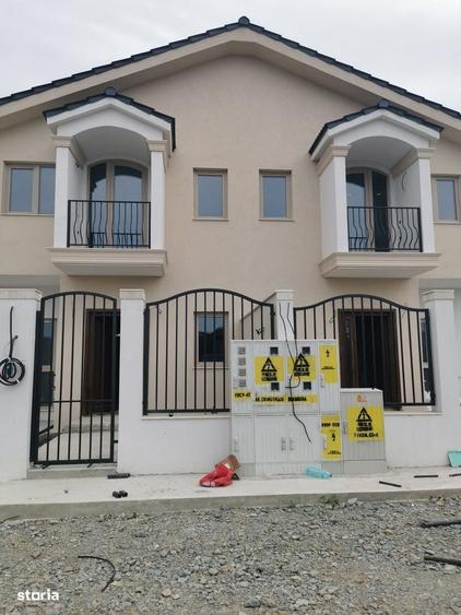 Casă cu 4 camere în Tomis Nord