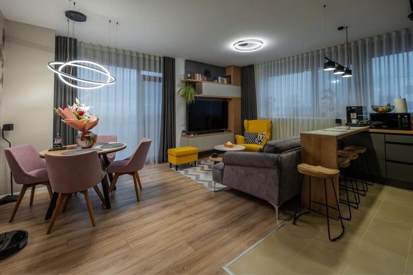 Apartament cu 3 camere decomandat, mobilat în Nord