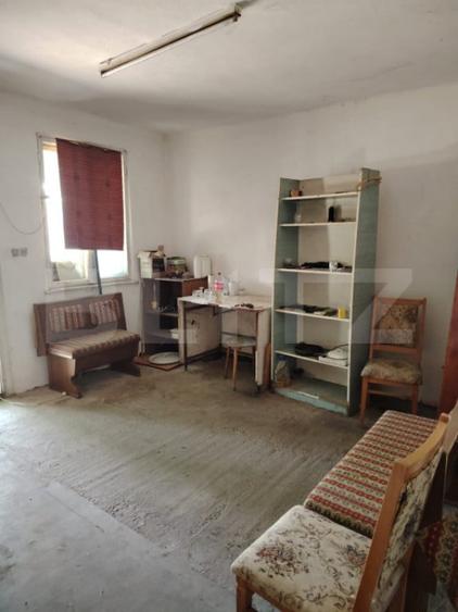 Casă cu 3 camere cu Teren 3900 Mp în Luna