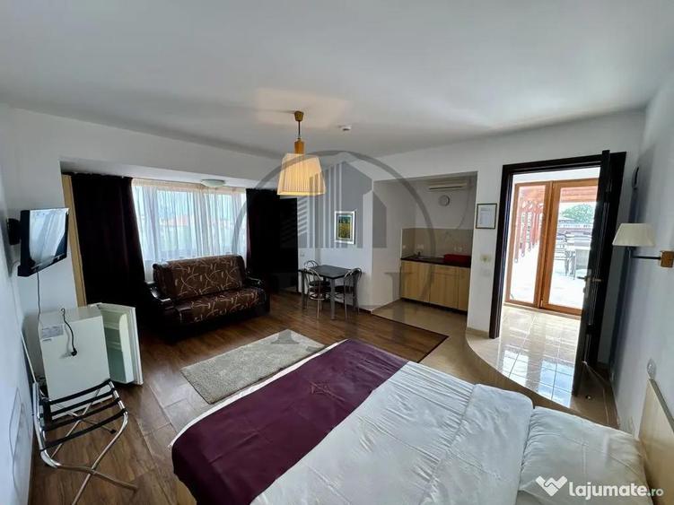 Casă cu 13 camere cu Teren 300 Mp în Sud