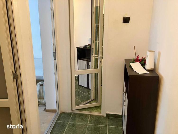 Garsonieră decomandată în Baza 3