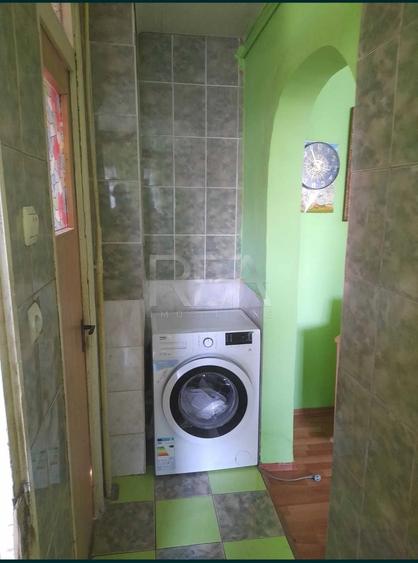 Apartament cu 3 camere decomandat, mobilat în Berceni
