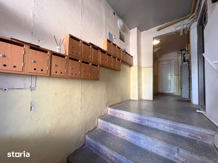 Apartament cu 4 camere, mobilat în Girocului