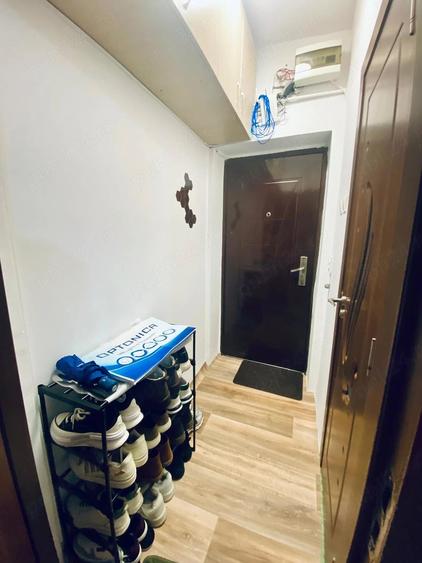 Apartament cu 2 camere semidecomandat în 1 Mai