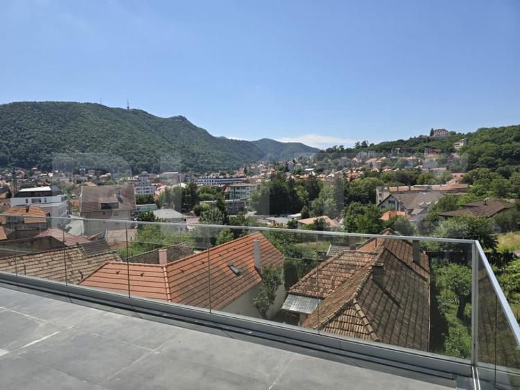 Apartament cu 2 camere semidecomandat în Centrul Istoric
