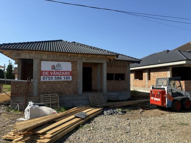 Casă cu 4 camere în Micești