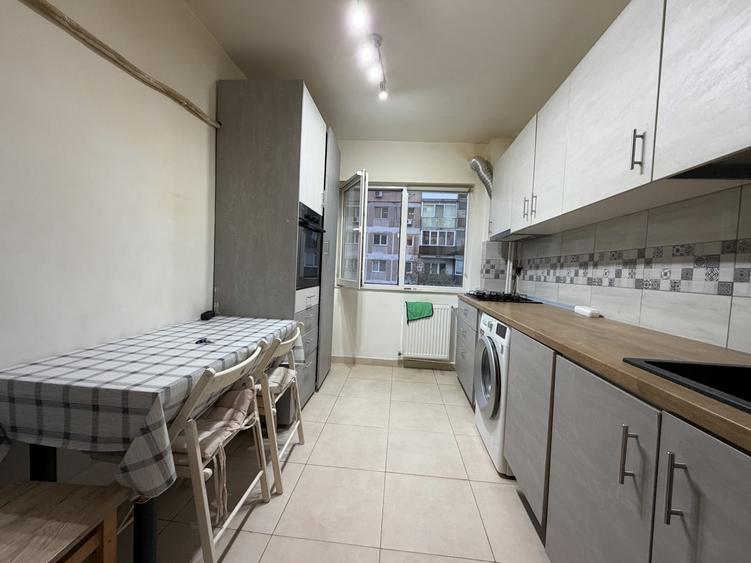 Apartament cu 3 camere decomandat, mobilat în Drumul Taberei
