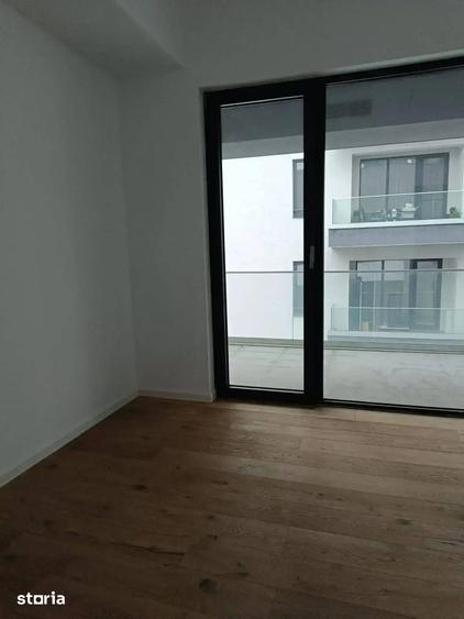 Apartament cu 3 camere decomandat în Aviației
