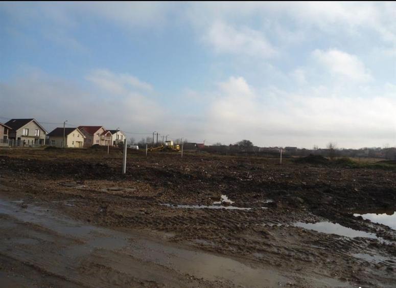 Teren Construcții intravilan de 5295 mp, în Aeroport
