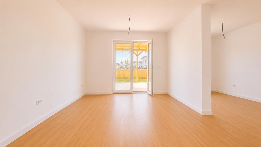Duplex cu 5 camere cu Canalizare în Moșnița Nouă