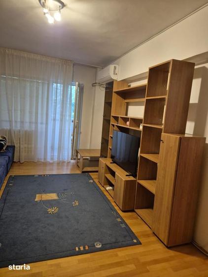 Apartament cu 2 camere semidecomandat în Grivița