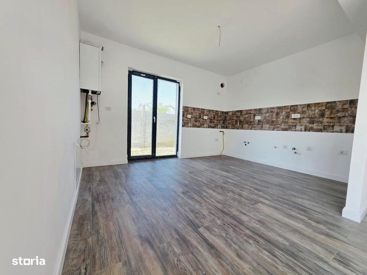 Casă cu 3 camere în Berceni