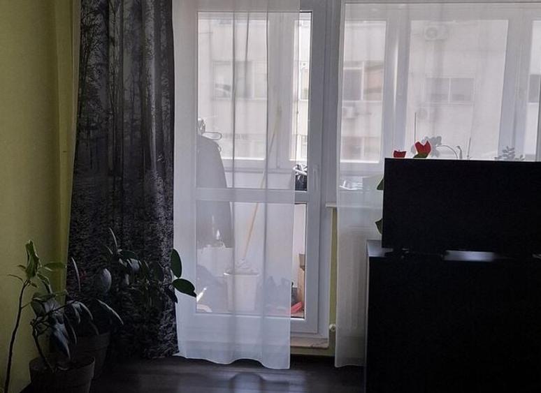 Apartament cu 2 camere decomandat în Lacul Tei