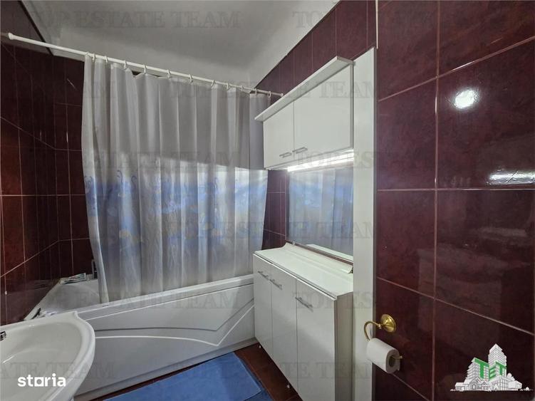 Apartament cu 4 camere decomandat, mobilat în Central
