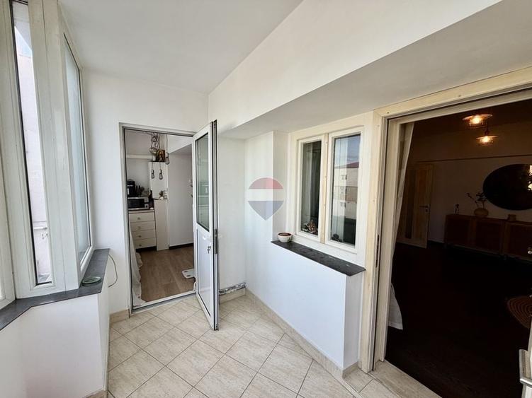 Apartament cu 3 camere decomandat în Brăilei