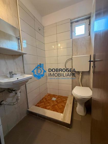 Casă individuală cu 10 camere cu Canalizare în Dallas